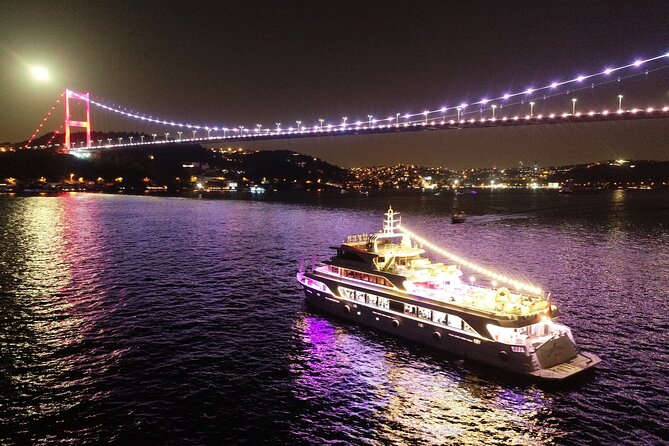 Bosphorus Dinner Cruise with Show and Private Table - Private-table comfort and visibility tips