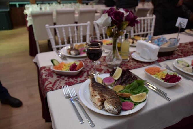 Bosphorus Dinner & Show Cruise (All Inclusive) - Beylerbeyi Palace, Beşiktaş, and Çırağan Palace at night