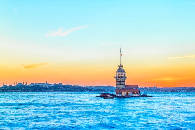 Bosphorus Evening Cruise: Dinner, Live Shows & Private Table - Dolmabahçe Palace at Night: Western-Style Ottoman Splendor