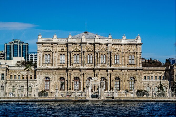 Bosphorus Evening Cruise: Dinner, Live Shows & Private Table - Ortaköy Mosque and the Bosphorus Bridge Connection