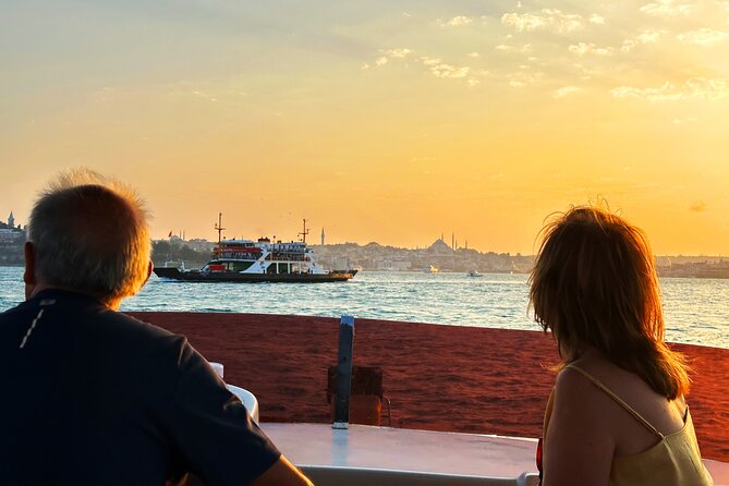Bosphorus & Golden Horn: Sunset Yacht Cruise with Expert Guide - Starting in Üsküdar: Maiden’s Tower and a clean first view of Asia