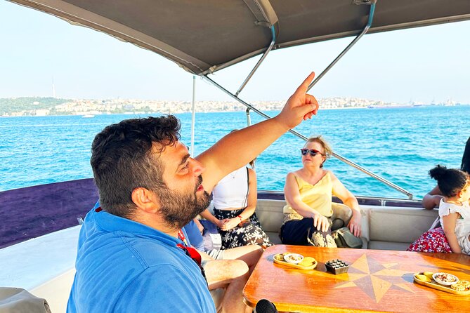 Bosphorus & Golden Horn: Sunset Yacht Cruise with Expert Guide - Topkapi and the Ottoman center from the water