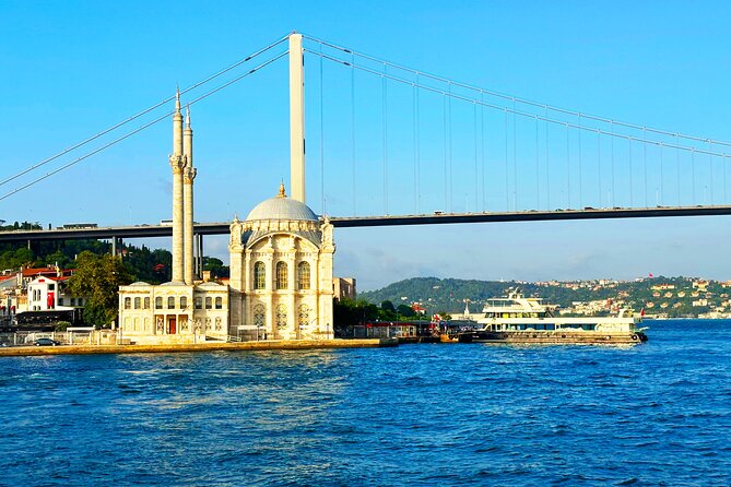 Bosphorus & Golden Horn: Sunset Yacht Cruise with Expert Guide - Rumeli Fortress, Second Bridge, and Anatolian Fortress views