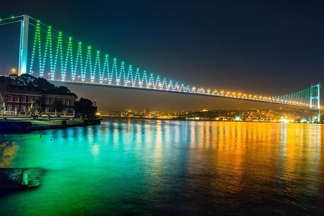 Bosphorus Night Cruise: Dinner, Drinks & Hotel Pickup - Timing, Crowd Size, and the Midnight Finish
