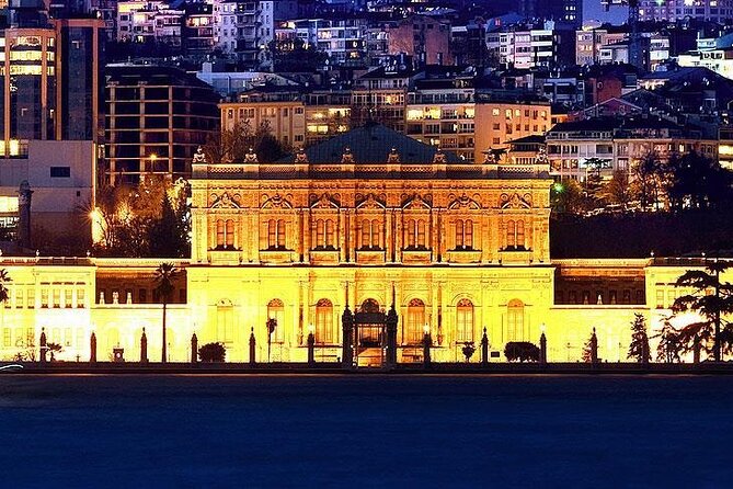 Bosphorus Night Cruise on the Luxury Yacht - Kucuksu, Beylerbeyi, and Kız Kulesi: the quiet legend payoff