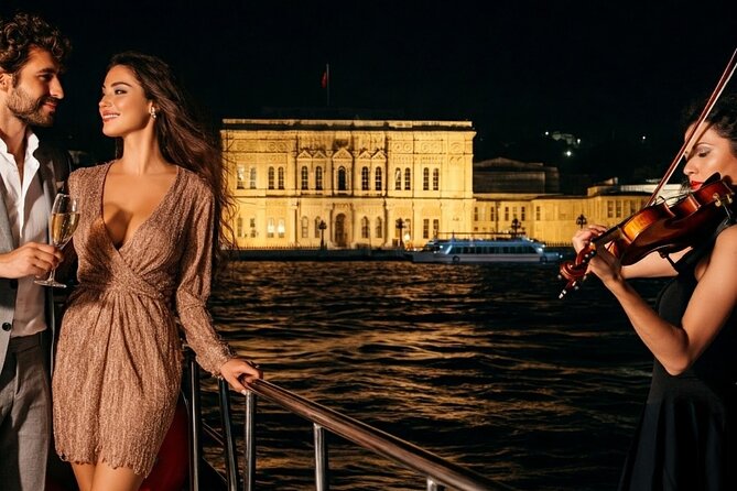Bosphorus Night Cruise with Luxury Yacht - Anadolu Hisarı, Kucuksu, and Beylerbeyi: palaces meet defense
