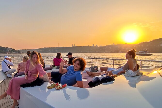 Bosphorus Sunset Yacht Experience: Istanbul’s Best - When to Go and How to Dress for a Two-and-a-Half Hour Cruise