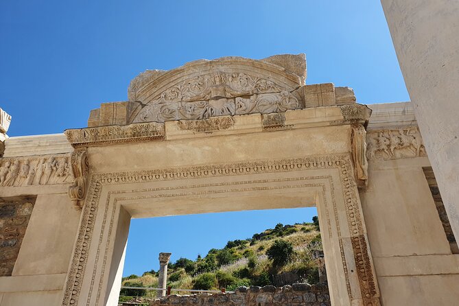 Budget - Friendly Ephesus Tour from Izmir - The Selçuk Stop: Shopping and a Reset Between Ancient and City Life