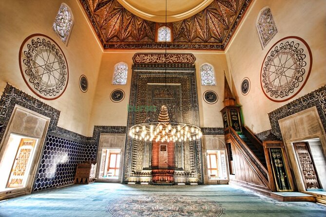Bursa City and Uludag Mountain Day Trip with Pick up & Cable Car - Bursa City: Green Mosque And A Classic Bursa Feel