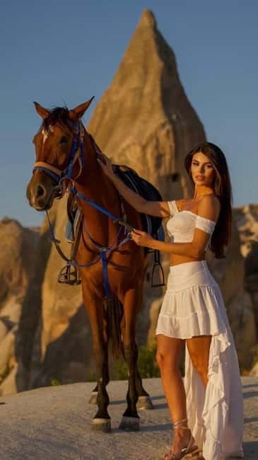 Cappadocia: Fascinating Horse Tour in Göreme Valleys - The Start: Helmets On, Brief Riding Help, Then You Go