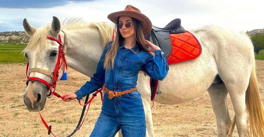 Cappadocia: Horseback Riding Adventure Tour - Daytime vs Sunset Riding, How the 1 to 2 Hour Experience Plays Out