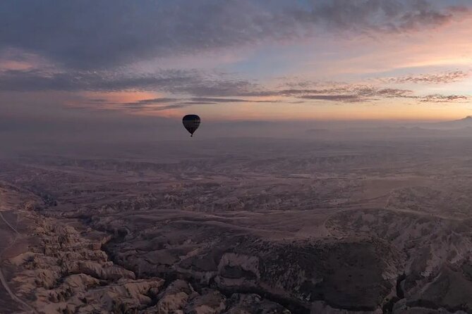 Cappadocia : Hot Air Balloon Flight Basket Size 15-18 Person |Çat - Who this Cat Valley balloon flight suits best