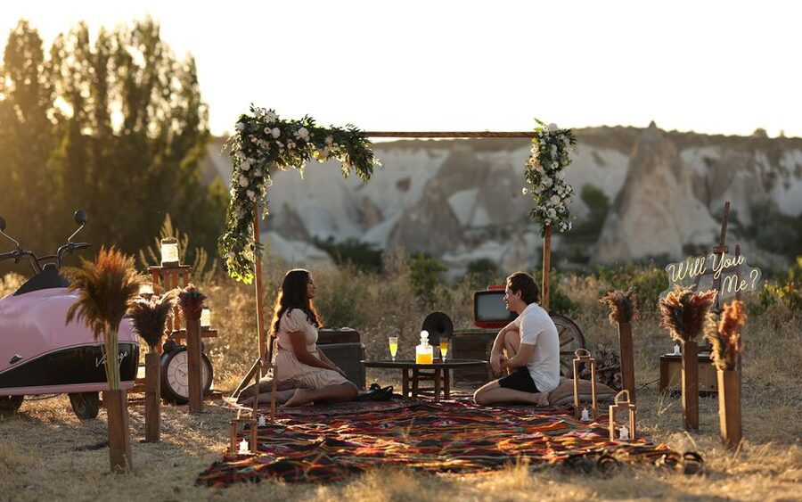 Cappadocia: Love Valley Proposal Service with Transfers - The Balloon Flight Route Advantage for Better Poses