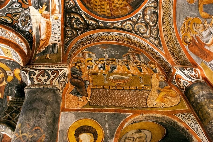 Cappadocia: North (Red) Tour With Lunch options - Uçhisar Castle: pigeon houses, cave bases, and viewpoint time