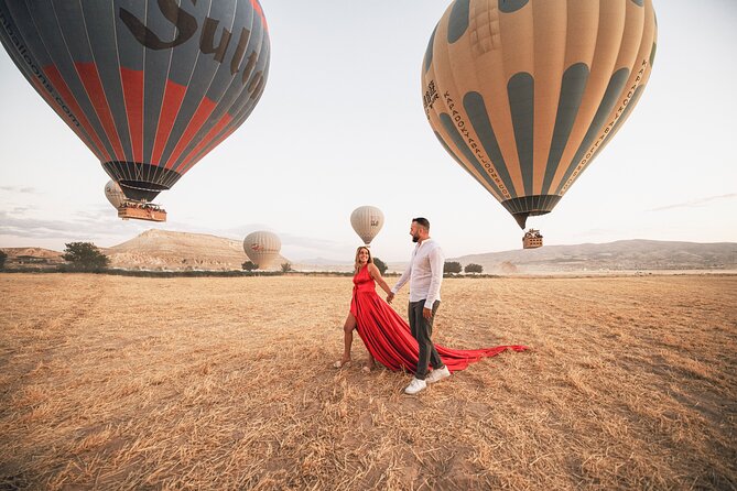Cappadocia Private Flying Dress & Hot Air Balloon Photoshoot - How the Photographer Turns Awkward Poses Into Natural Shots