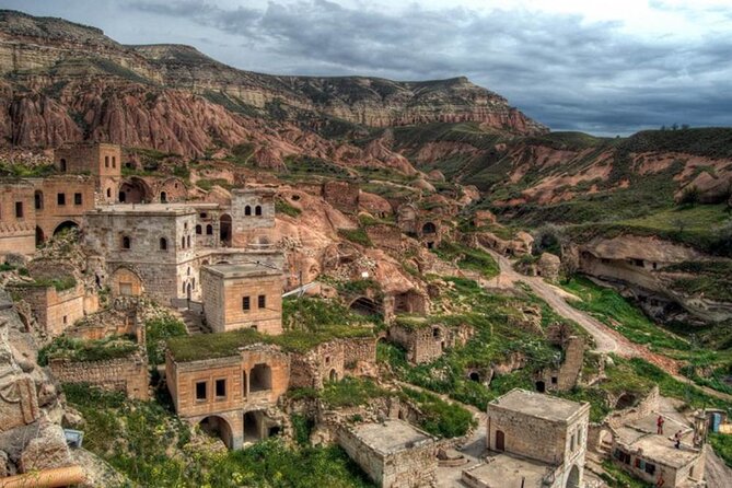 Cappadocia Red Tour With Open Air Museum And Expert Tour Guide - Morning Pickup in Göreme, and Why Small Groups Matter