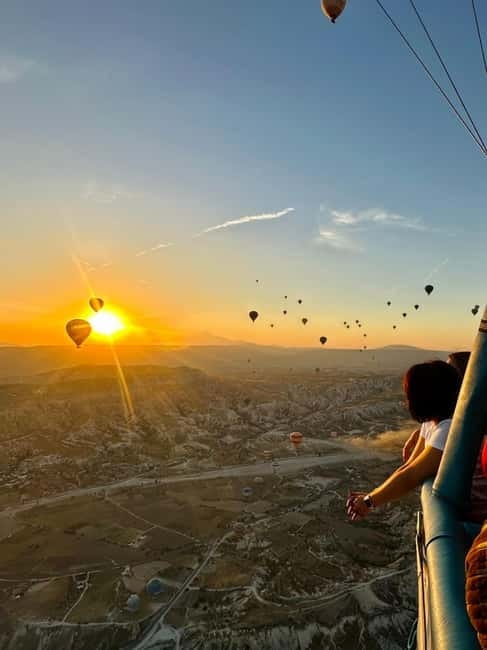 Cappadocia: Sunrise Hot Air Balloon in Göreme and Transfer - On the ground: balloon prep, snacks, and the safety talk