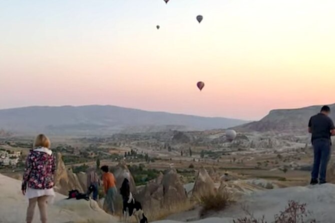 Cappadocia Sunrise Hot Air Balloon Watching Tour With Audio Guide - Stop 3: Göreme viewpoint for a sky full of balloons
