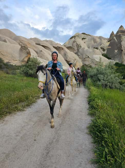 Cappadocia Sunrise & Sunset Horse Tour with Photography - Starting in Çavuşin: walk breaks, scenic views, then the first ride steps