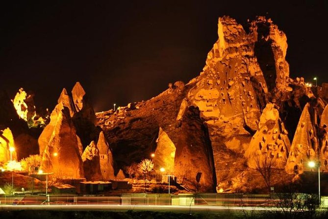 Cappadocia Sunset and Night tour with dinner - Urgup and Three Graces: quick fairy chimney time that still lands