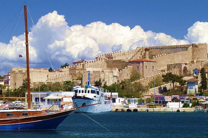 Cesme-Alacati Tour from Izmir - Cesme Castle in 30 minutes: Ottoman walls, bay views, quick museum time