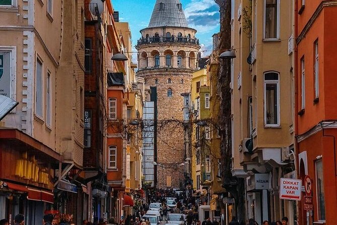 Circle Istanbul (Extraordinary Istanbul) - Balat: Jewish Quarter Streets and Architecture Clues