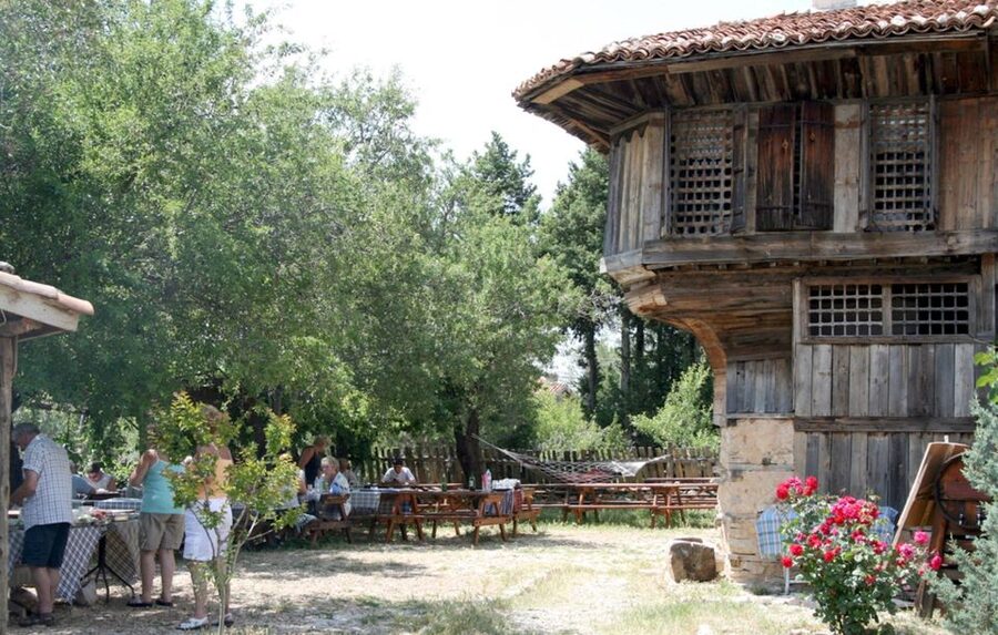 City of Side: Altinbesik Cave and Ormana Tour with Boat Ride - Altınbeşik Cave and the Taurus Mountains feel like a different world