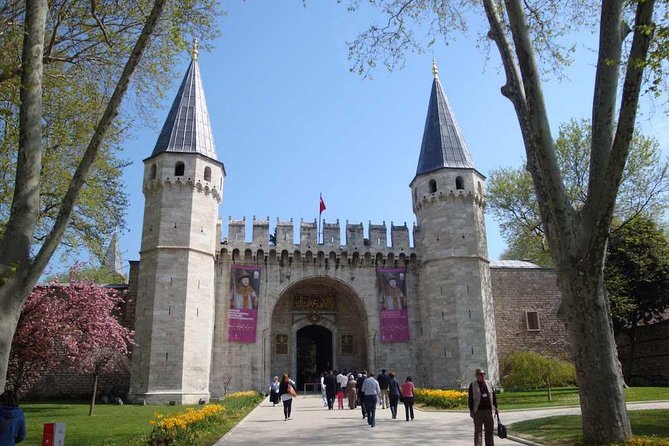 Classic Istanbul Tour Blue Mosque, Hippodrome, Hagia Sophia and Topkapi Palace - Blue Mosque: Timing, Dress, and How to See More Than the Postcards