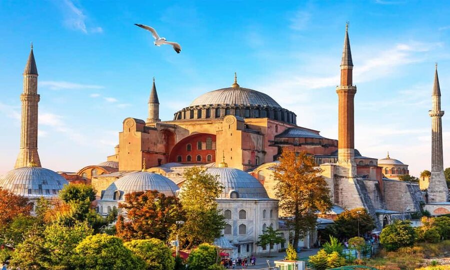 Combo: Hagia Sophia+Basilica Cistern Optional Topkapi Palace - Using QR Tickets and Smartphone Audio Without Losing Time