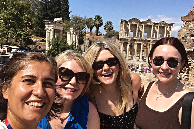 Customized Private Ephesus Tour & Farm Lunch - Stop 2: Ephesus Terrace Houses, elite life in compact time