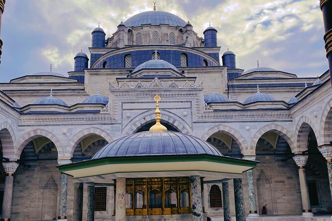 Daily istanbul tour with a licensed guide - Transportation and Breaks: Tea, Local Bites, and Public Transit Tips