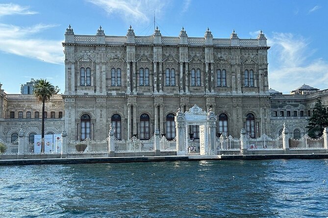 Dolmabahçe Palace and Sunset Tour on Luxury Yacht - What You Actually Get On Board: Snacks, Tea, and No-Fuss Comfort