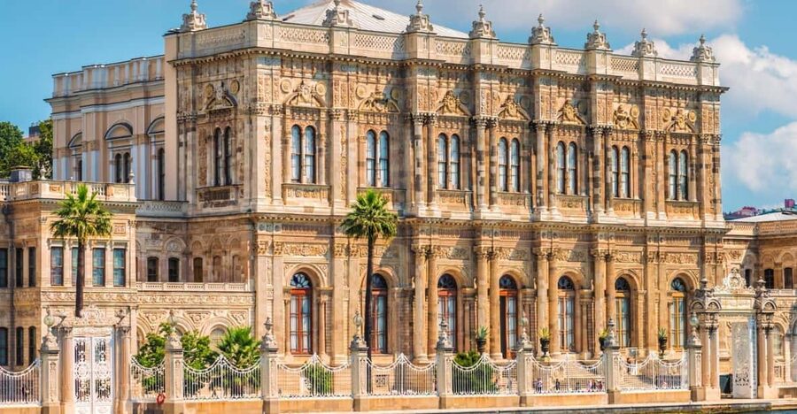 Dolmabahce Palace & Harem Skip-the-Line Entry & Audio Guide - Key things you’ll notice fast
