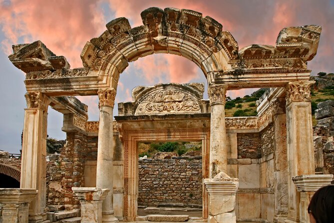 Easy Ephesus Shore Excursion – 4 Hours For Cruise Guest - Selçuk: The Nearby Town That Gives Meaning to Ephesus