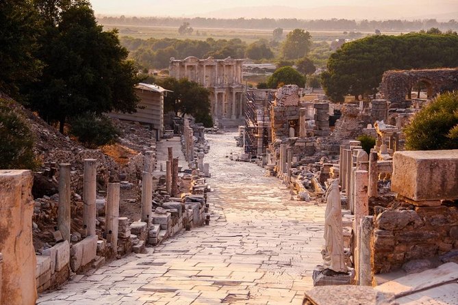 Ephesus and St. Mary's House Day Trip from Izmir with Lunch - The Library of Celsus: iconic facade time (and why photos feel effortless)
