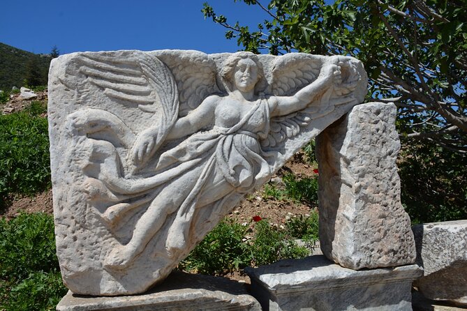 Ephesus and Virgin Mary House Private Tour with Lunch and Pickup - Selcuk Lunch and Handicrafts: A Break That Still Feels Local