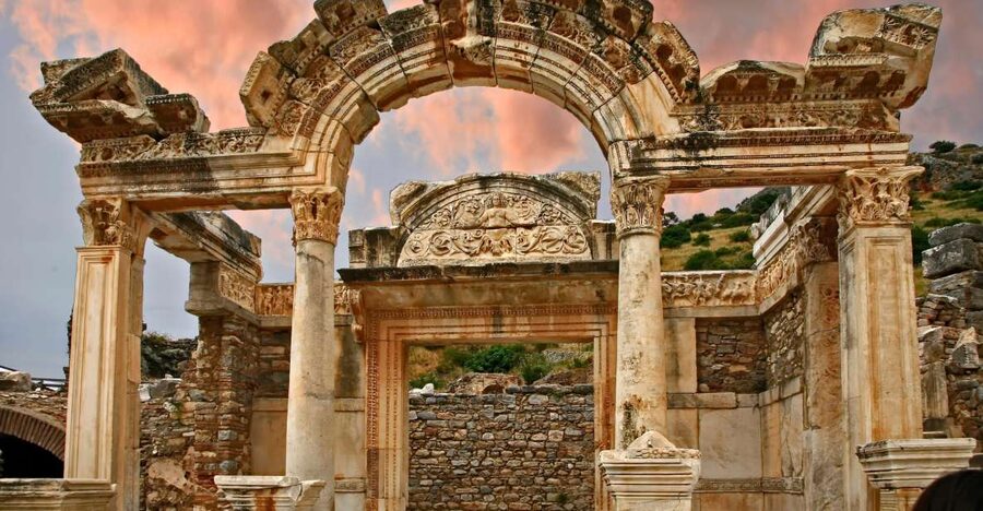Ephesus: Customised Day Tour from Kusadası Port - Ephesus Ancient City, 2 hours: where your guide sets the pace