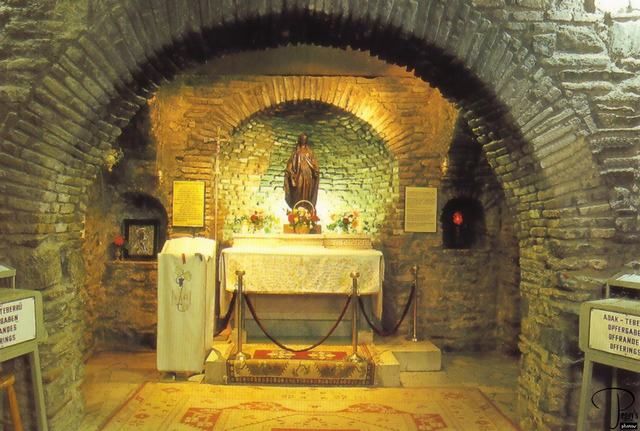 Ephesus: Full-Day Tour from Kusadasi or Izmir - St. John’s Basilica: imperial church scale, plus a renovation twist