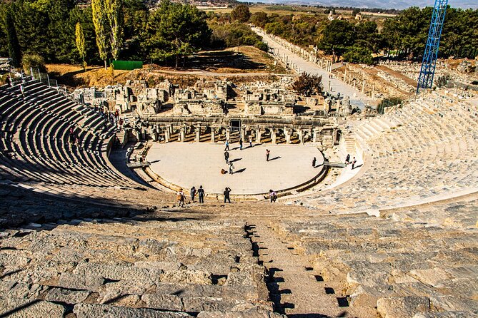 Ephesus Full-Day Tour with Lunch from Bodrum - Breakfast by Bafa Gölü: fuel for a hot start