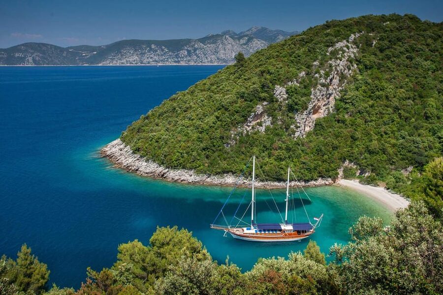 Fethiye: 12 Islands Boat Tour with Lunch and Hotel Pickup - Where You Go: Tersane, Yassicalar, Flat Island, and the Ones You Feel More Than Hear