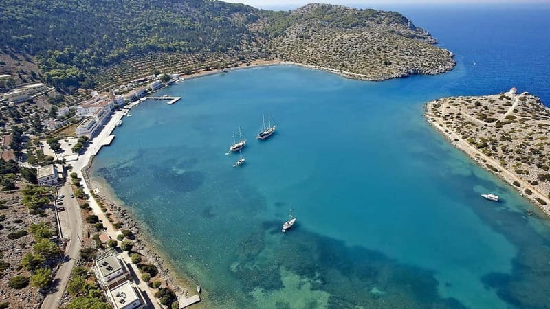 Fethiye: 12 Islands Boat Tour with Lunch and Hotel Transfer - What I like most: swims, space, and lunch that works