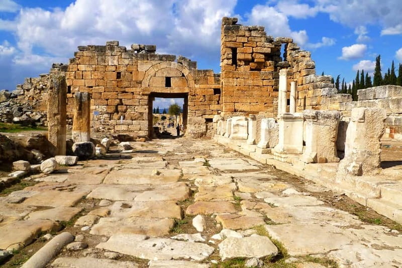 Fethiye: Pamukkale Hot Spring & Hierapolis Small-Group Tour - Hierapolis Ruins: Amphitheater Views and the Turkish Bath Museum
