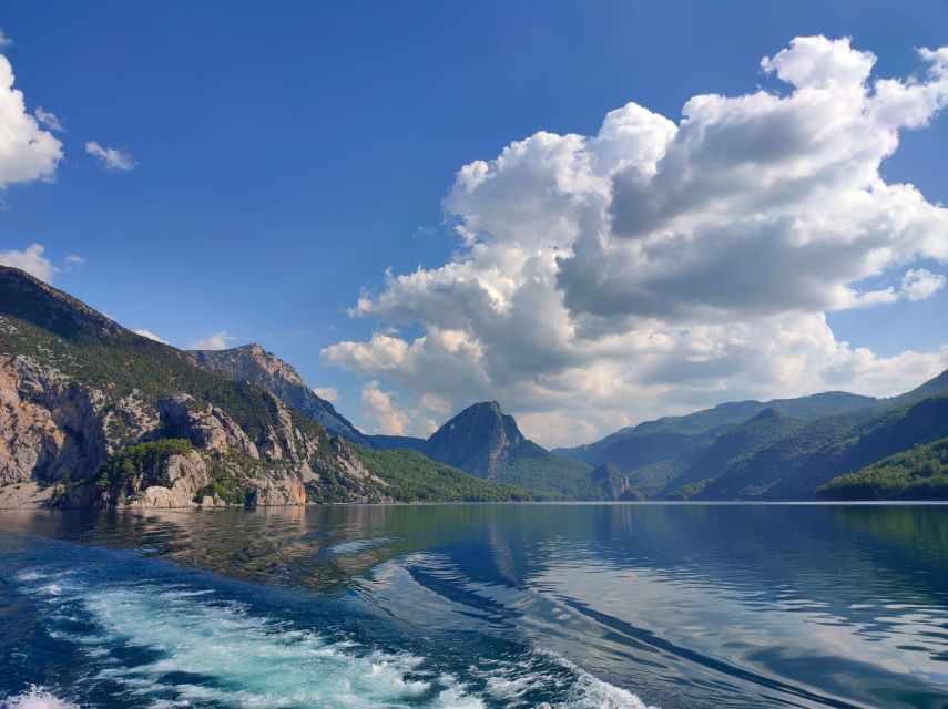 From Alanya: Green Canyon Day Trip with Lunch and Boat Ride - Crowd levels, music, and photographer tactics to plan around
