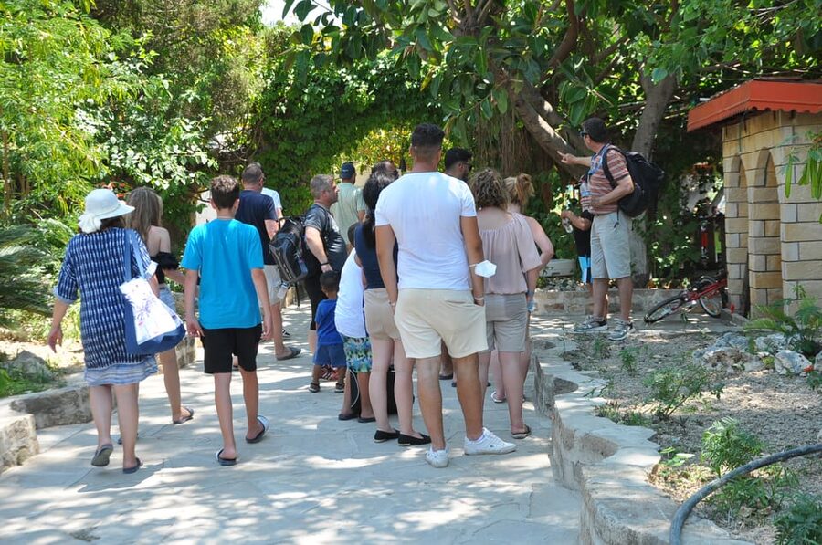 From City of Side: Cabrio Bus Safari & Boat Tour with Lunch - A full-day mix of Taurus Mountains roads and a water break