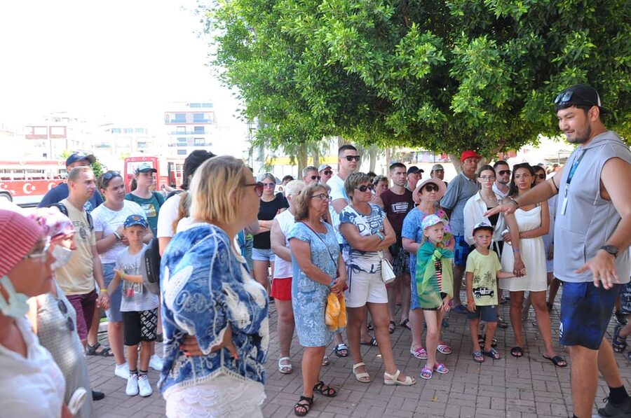 From City of Side: Cabrio Bus Safari & Boat Tour with Lunch - Transfers and guidance: why this tour is easier than self-planning