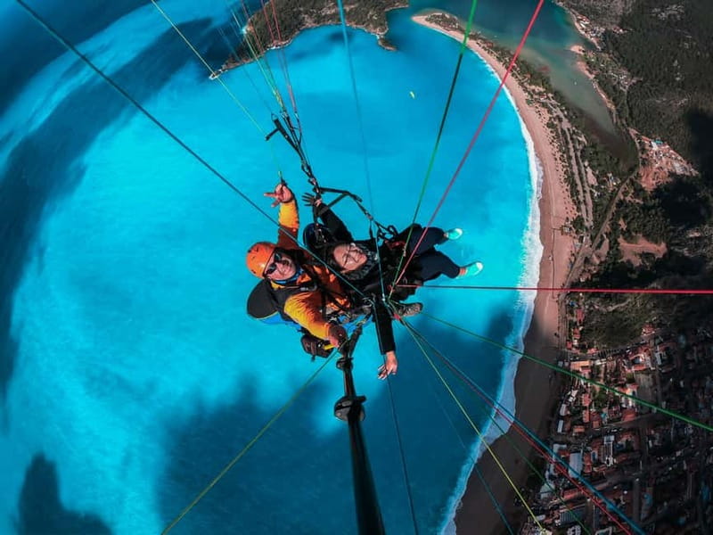 From Fethiye: Tandem Paragliding in Ölüdeniz - From Fethiye to Babadağ: the drive that matters