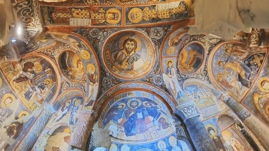 From Göreme: Cappadocia Red and Green Highlights Tour - Love Valley Short Hike: Photos, Steps, and Breathing Room