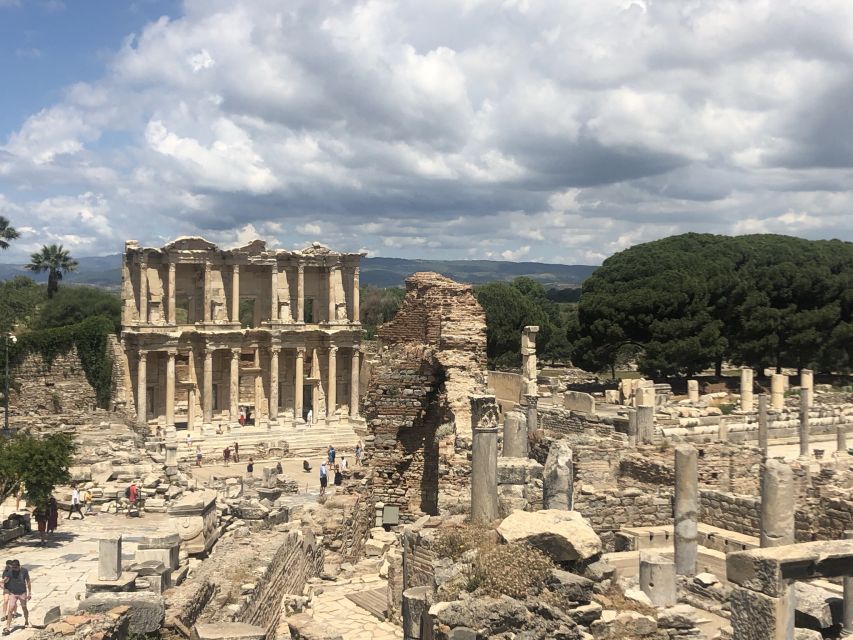 From Istanbul: 2 Days Private Pamukkale and Ephesus Tour - Day 1: Pamukkale terraces and Hierapolis ruins
