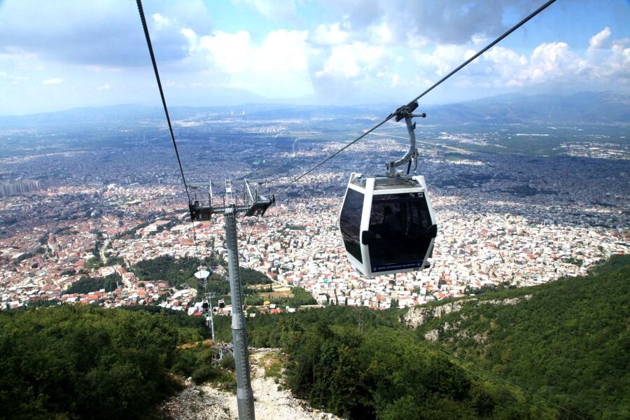 From İstanbul: Bursa Uludağ Mountain Tour & Cable Car Ride - Lunch on the warm side: included mixed grill in the mountains