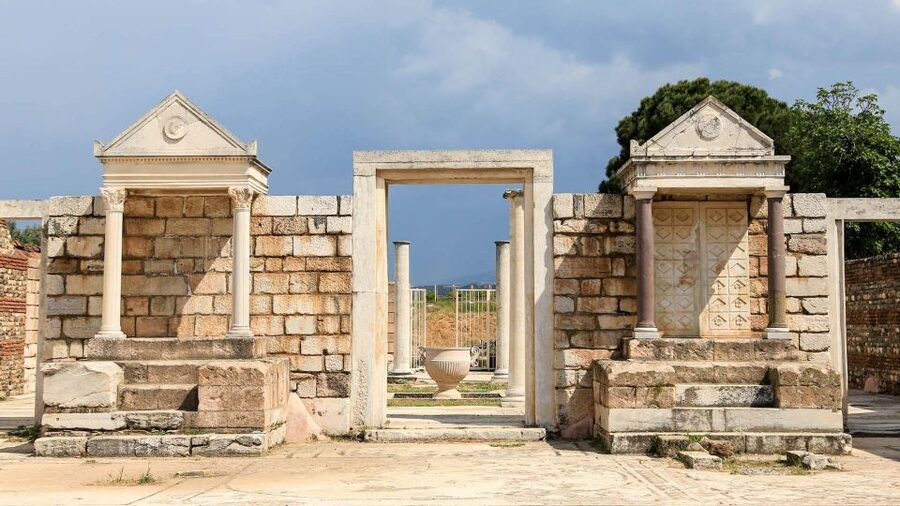 From Istanbul: Ephesus Day Tour with Return Flights - Roman highlights: Temple of Hadrian and the baths area